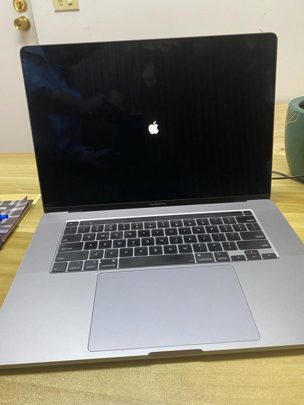 MacBook Pro 2019 16" 500GB 16 GB RAM  cod: 18870-9 - Imagen 4