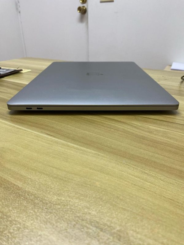 MacBook Pro 2019 16" 500GB 16 GB RAM  cod: 18870-9 - Imagen 10