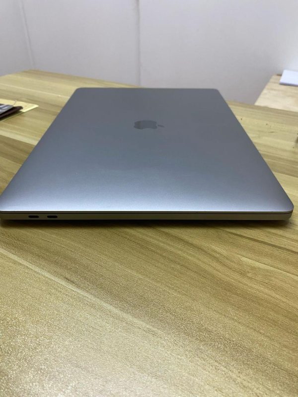 MacBook Pro 2019 16" 500GB 16 GB RAM  cod: 18870-9 - Imagen 8