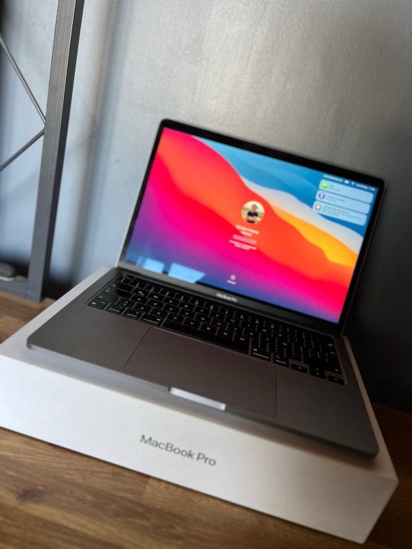 MacBook Pro M1 13” 2020 256GB 8GB  cod: 19008-13 - Imagen 2