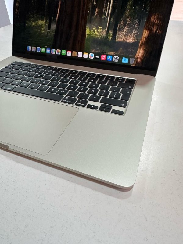 MacBook Air 15” M3 8GB RAM 256GB SSD cod: 19005-13 - Imagen 8