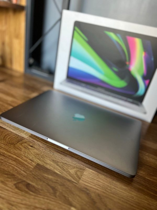 MacBook Pro M1 13” 2020 256GB 8GB  cod: 19008-13 - Imagen 3